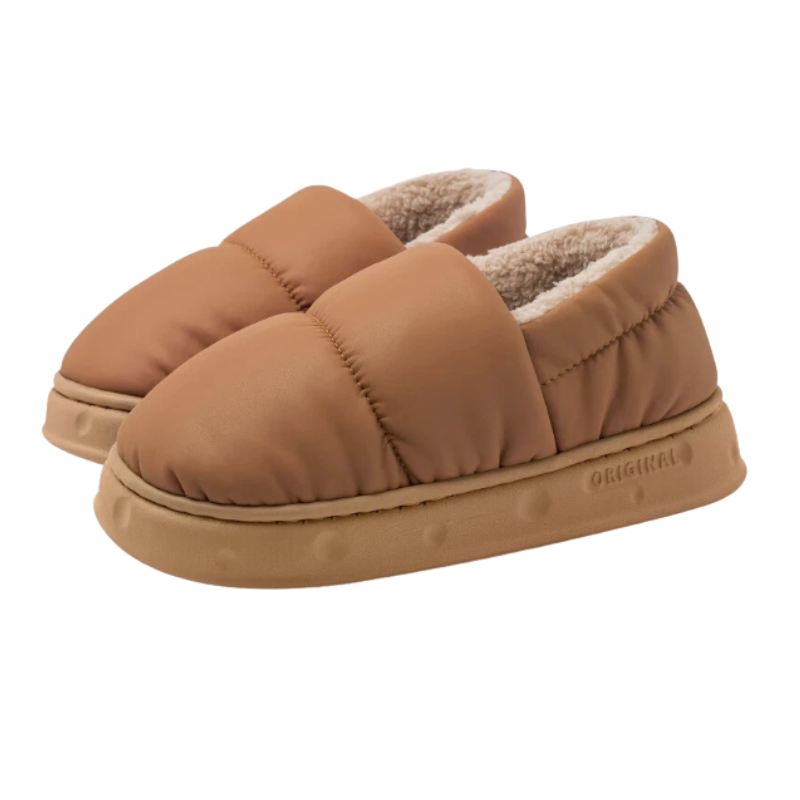 Chaussons unisexe Alex camel style doudoune, intérieur doux et chaud, semelle épaisse antidérapante, confort idéal pour la maison en hiver.