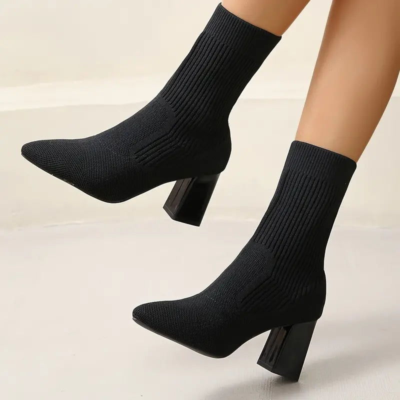 Bottes Noires Femme Élégantes au Design Intemporel et Confort Optimal 0