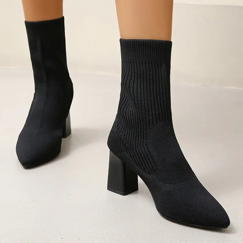 Bottes Noires Femme Élégantes au Design Intemporel et Confort Optimal 1