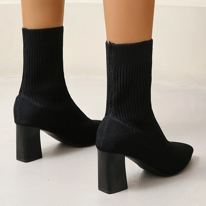 Bottes Noires Femme Élégantes au Design Intemporel et Confort Optimal 2