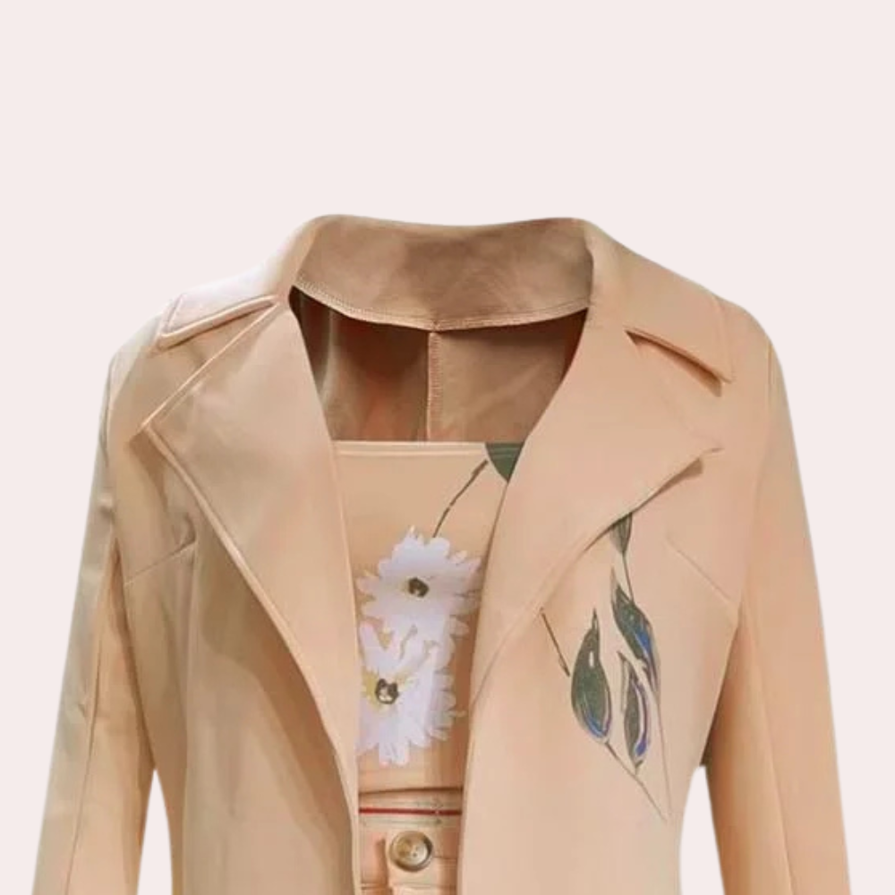 Ensemble Tailleur Femme Élégant au Style Classique-4