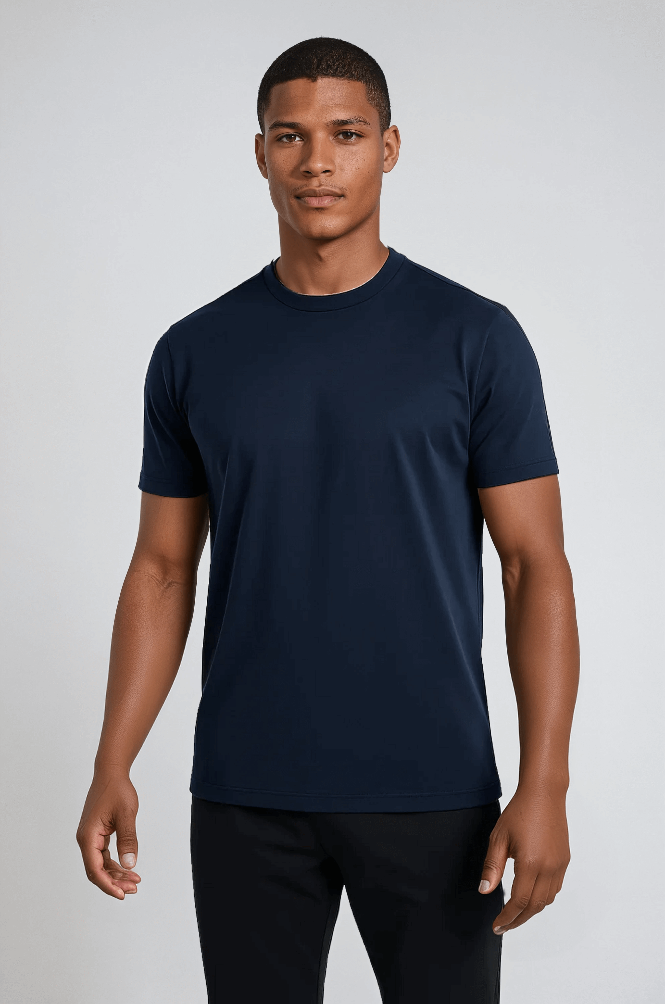 Tee Shirt Homme Slim Fit Élégant en Marine Bleu - Confort et Style 0
