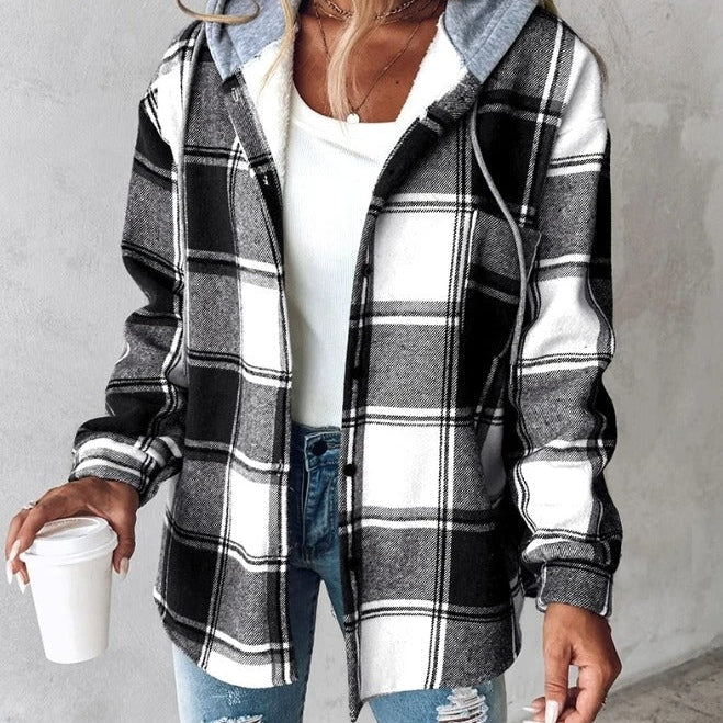 Veste à Capuche Femme à Carreaux Confortable et Stylée pour les Jours Froids 1