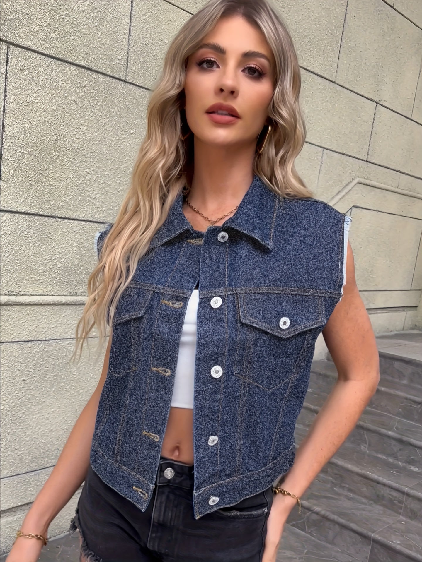 Veste en Jean Sans Manches Femme au Style Intemporel et Confort Optimal 8