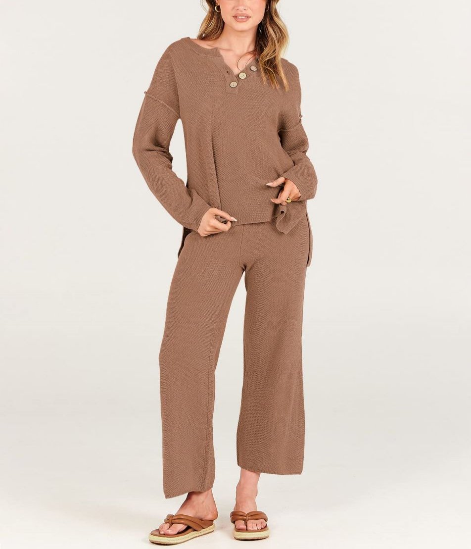 Variant image for Ensemble Tailleur Femme Élégant avec Décolleté en V-11
