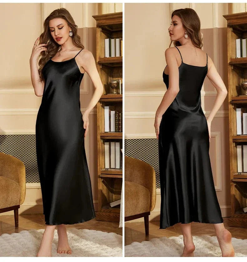 Femme portant la nuisette Céline en satin noir, vue de face et de dos. Modèle long à fines bretelles, coupe fluide et élégante. Lingerie confortable et tendance, parfaite pour un look raffiné à la maison ou en tenue de nuit.
