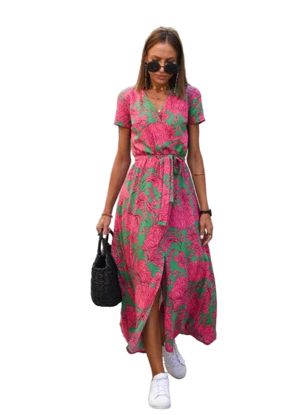 Robe midi estivale pour femme, à imprimé floral coloré, légère et confortable, idéale pour un look élégant et décontracté durant les journées ensoleillées.