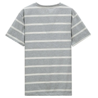 Vue arrière du t-shirt du pyjama homme Henri, en tissu gris léger à rayures blanches horizontales, offrant un style simple, confortable et idéal pour la détente.