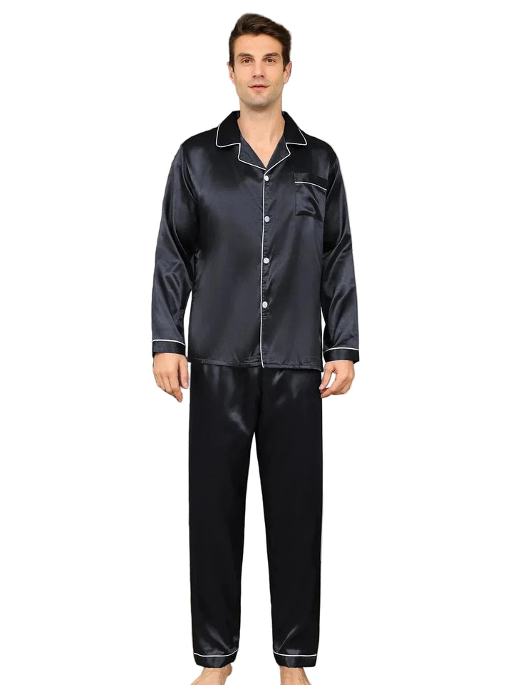Pyjama en satin pour homme de couleur noire, composé d&
