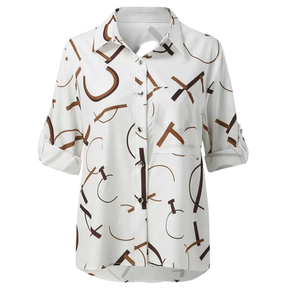Chemisier Opal pour femme, élégant et confortable, coupe fluide à manches courtes, coloris blanc avec imprimé graphique marron, col classique et fermeture boutonnée, idéal pour un look chic et moderne.