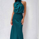 Robe Longue Femme Élégante au Col Haut pour un Style Chic 8