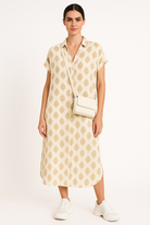 Robe Midi Femme Élégante avec Revers et Imprimé Saisissant 1