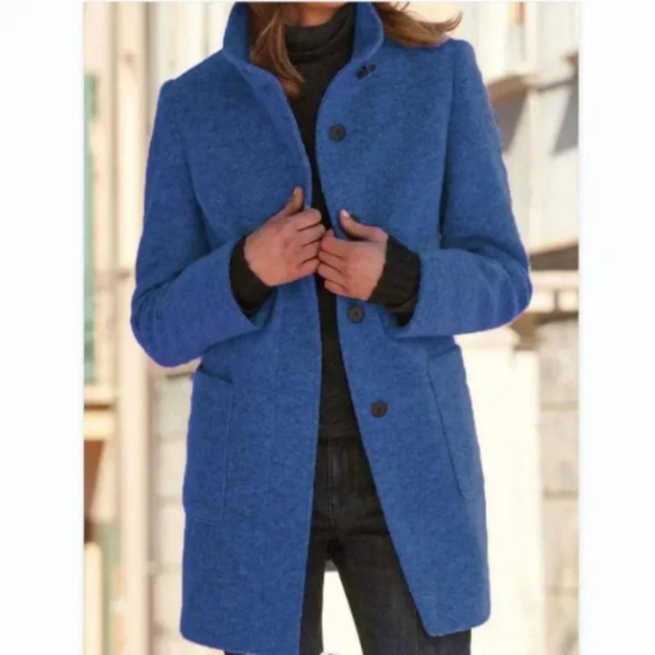 Manteau femme cintré à col droit