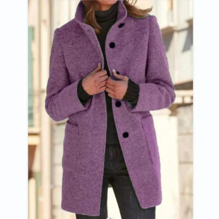 Manteau femme cintré à col droit