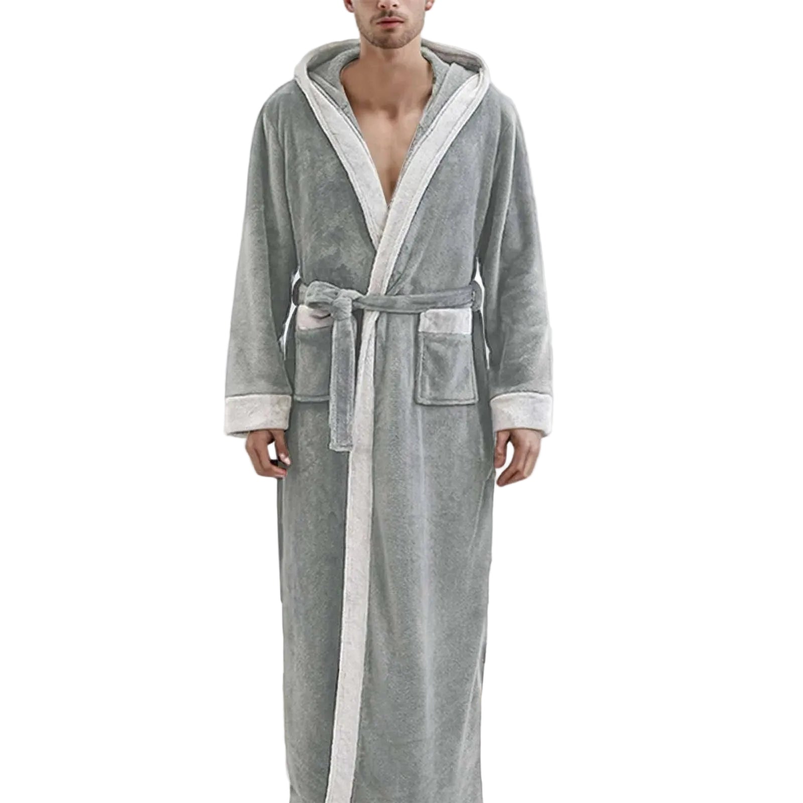 Homme portant le peignoir Étienne, modèle chaud et idéal pour l’hiver en tissu gris doux avec bordures crème, présenté debout sur fond blanc.